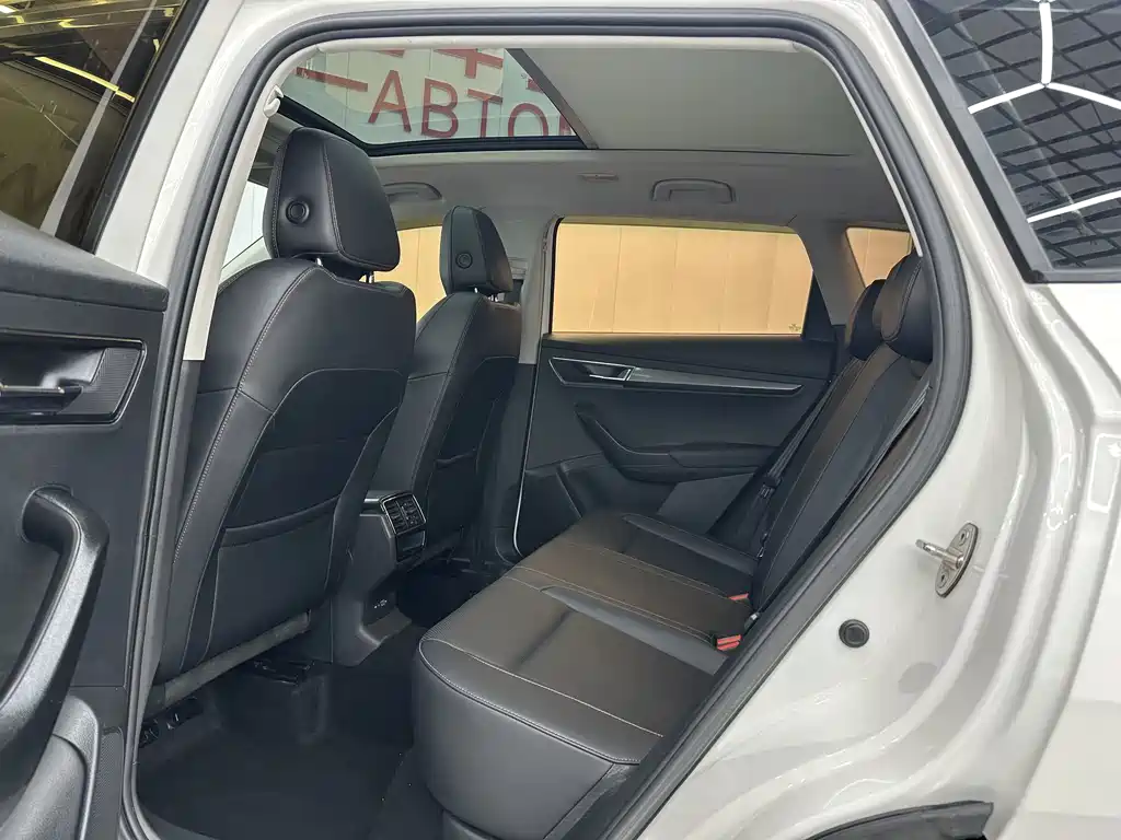 Skoda Karoq 2022 TSI280 Premium 2022 - thumbnail 5