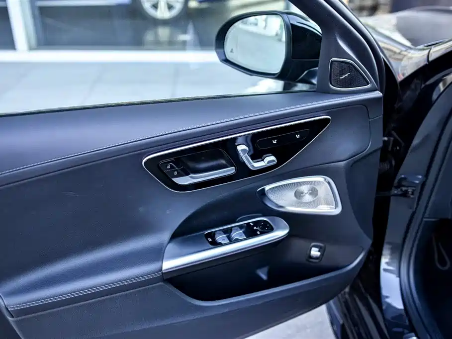Mercedes-Benz Mercedes-Benz C-Class 2023 Facelift C 260 L Night Sport Edition 2023 - thumbnail 11