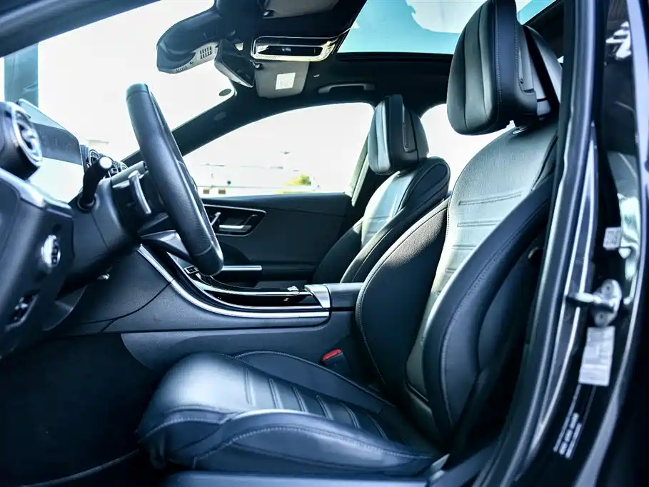 Mercedes-Benz Mercedes-Benz C-Class 2023 Facelift C 260 L Night Sport Edition 2023 - thumbnail 12