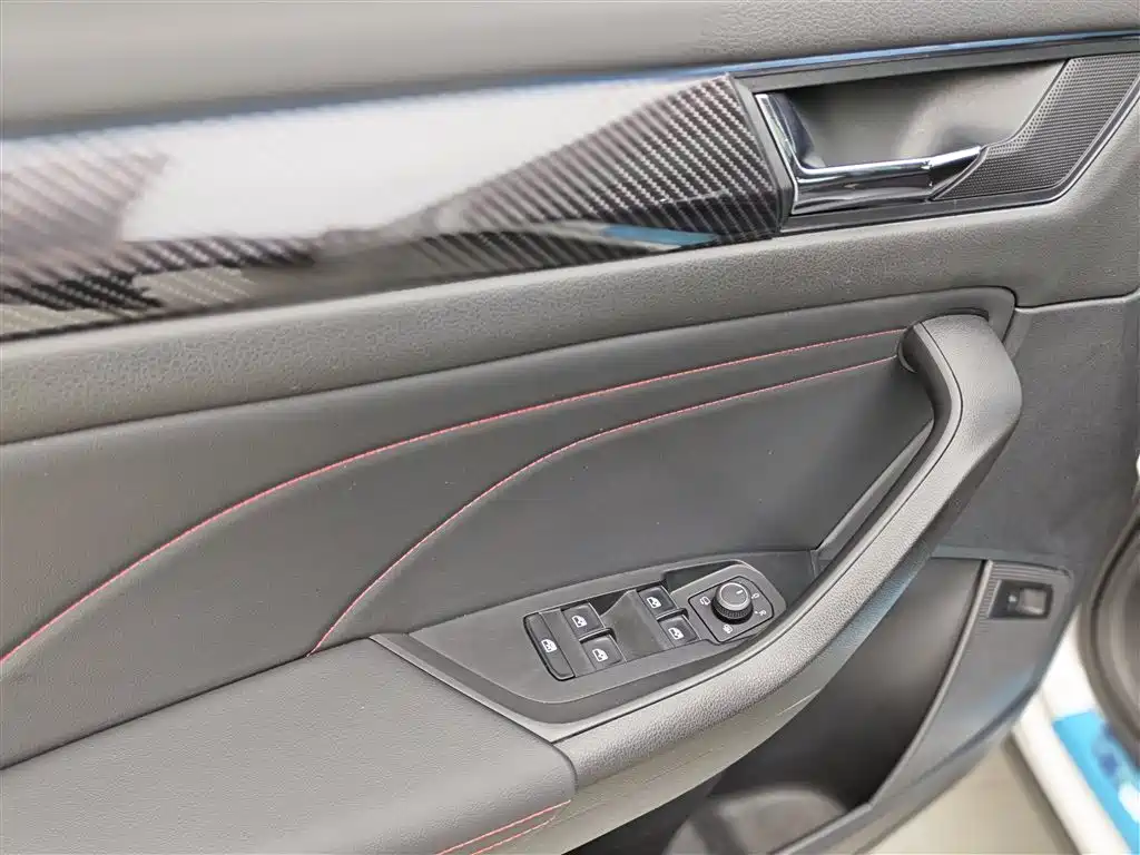 Škoda Kodiaq GT 2022 TSI330 FWD Luxury Edition 2023 - thumbnail 18