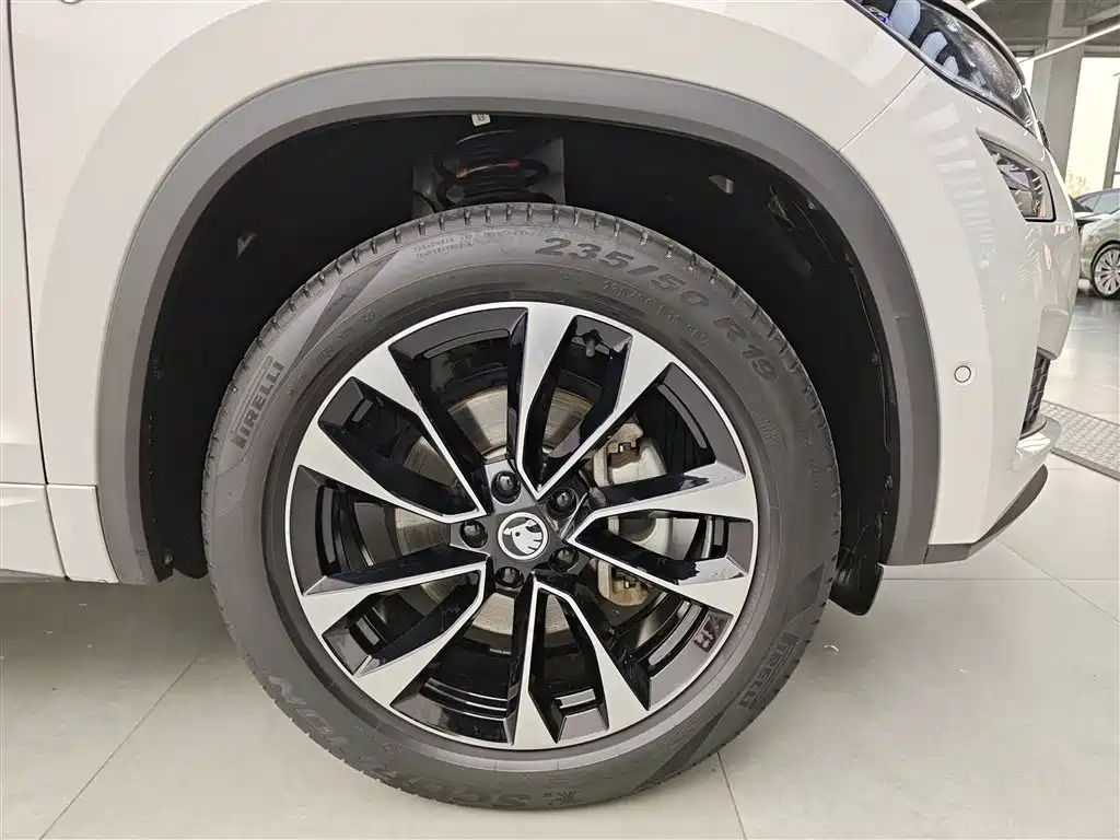 Škoda Kodiaq GT 2022 TSI330 FWD Luxury Edition 2023 - thumbnail 30