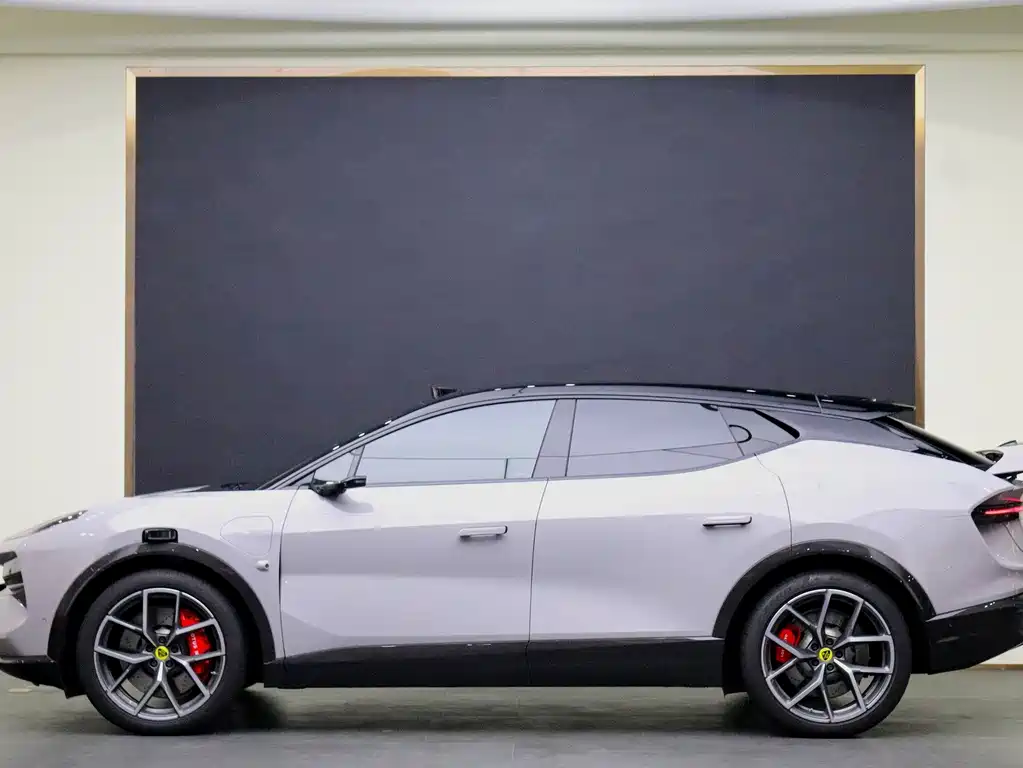 Lotus Sports Car ELETRE 2023 ELETRE R+ 2025 - thumbnail 4