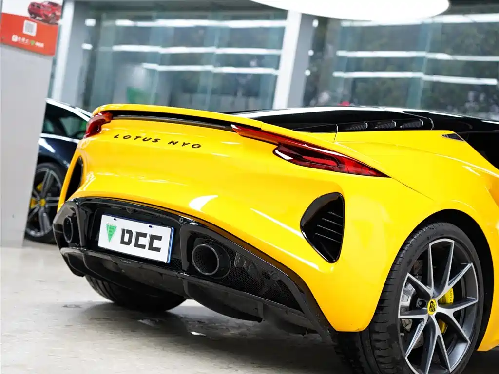 Lotus Sports Car EMIRA 2021 2.0T DCT First Edition 2025 - thumbnail 6
