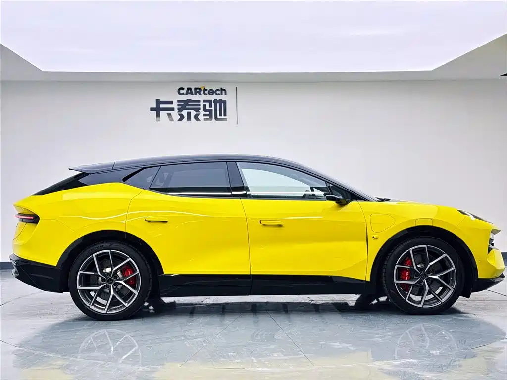 Lotus Sports Car EMEYA 2025 600 Luxury Edition 2026 - thumbnail 4