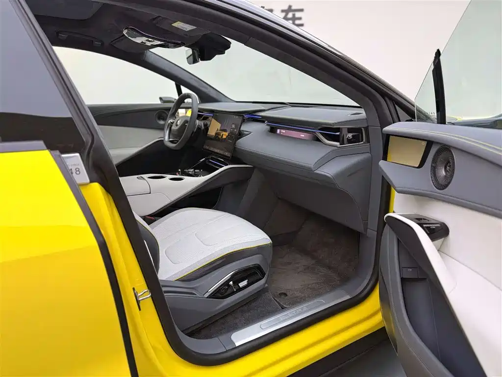 Lotus Sports Car ELETRE 2025 600 Luxury Edition 2026 - thumbnail 16