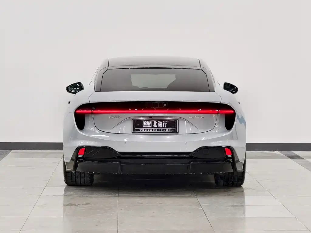 Lotus Sports Car EMEYA 2025 Lotus First Edition Limited 2026 - thumbnail 5