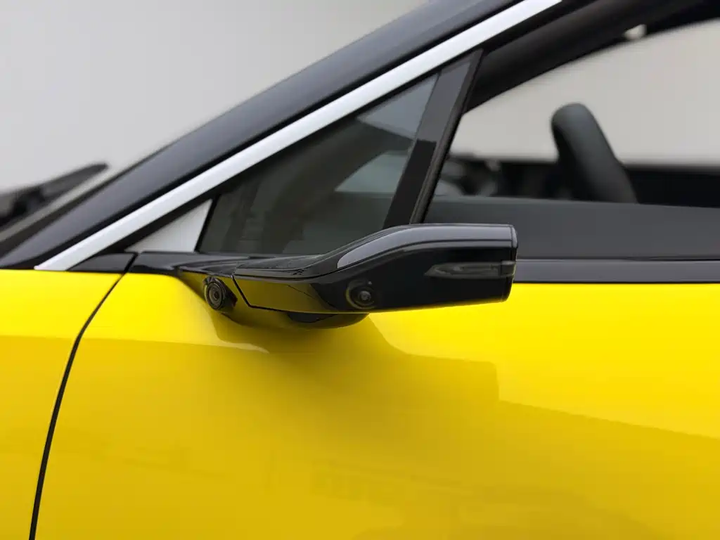 Lotus Sports Car EMEYA 2025 600 Luxury Edition 2026 - thumbnail 22