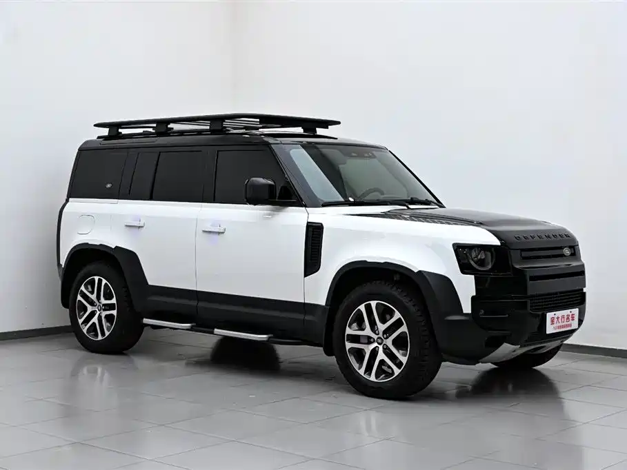 Land Rover Land Rover Defender 2024 110 3.0T P400 Dark Edition 2024 - thumbnail 4