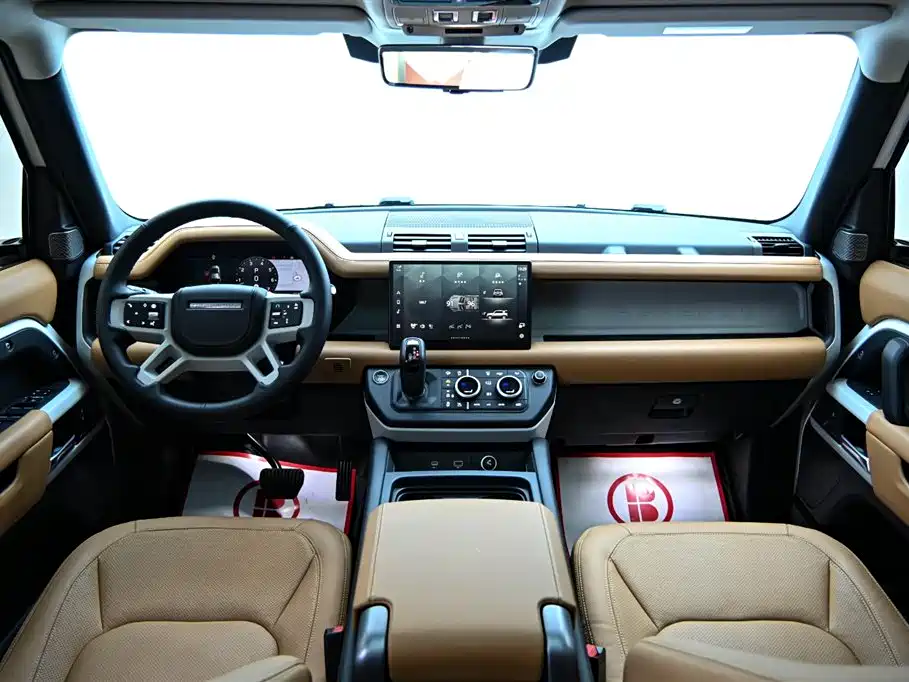 Land Rover Land Rover Defender 2024 110 3.0T P400 Dark Edition 2024 - thumbnail 16