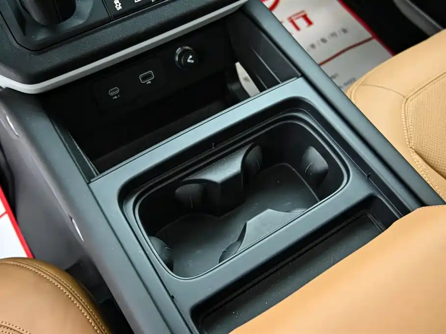 Land Rover Land Rover Defender 2024 110 3.0T P400 Dark Edition 2024 - thumbnail 23