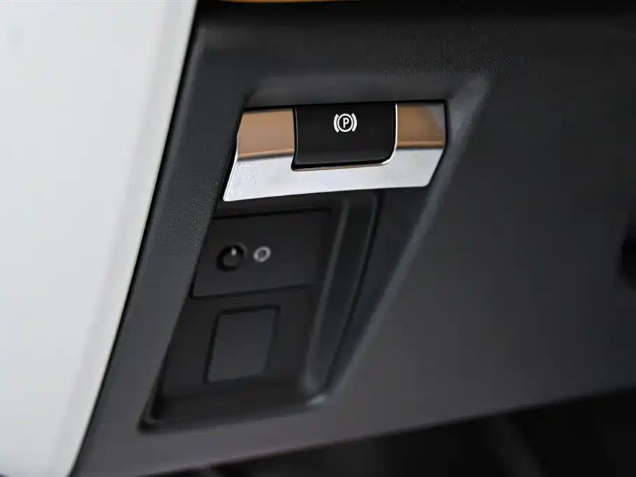 Land Rover Land Rover Defender 2024 110 3.0T P400 Dark Edition 2024 - thumbnail 27