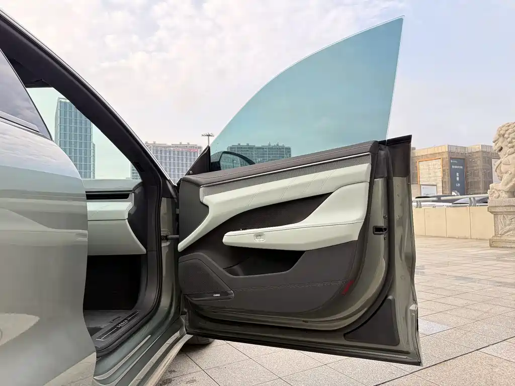 Zeekr Zeekr 001 2024 YOU Edition 100kWh AWD 2024 - thumbnail 16