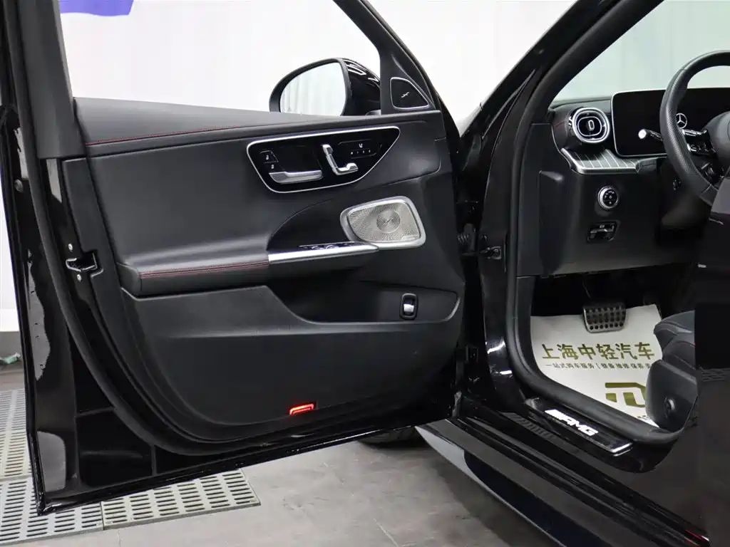 Mercedes-Benz Mercedes-Benz C-Class AMG 2024 AMG C 43 4MATIC 2024 - thumbnail 5
