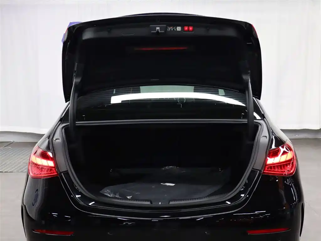 Mercedes-Benz Mercedes-Benz C-Class AMG 2024 AMG C 43 4MATIC 2024 - thumbnail 28