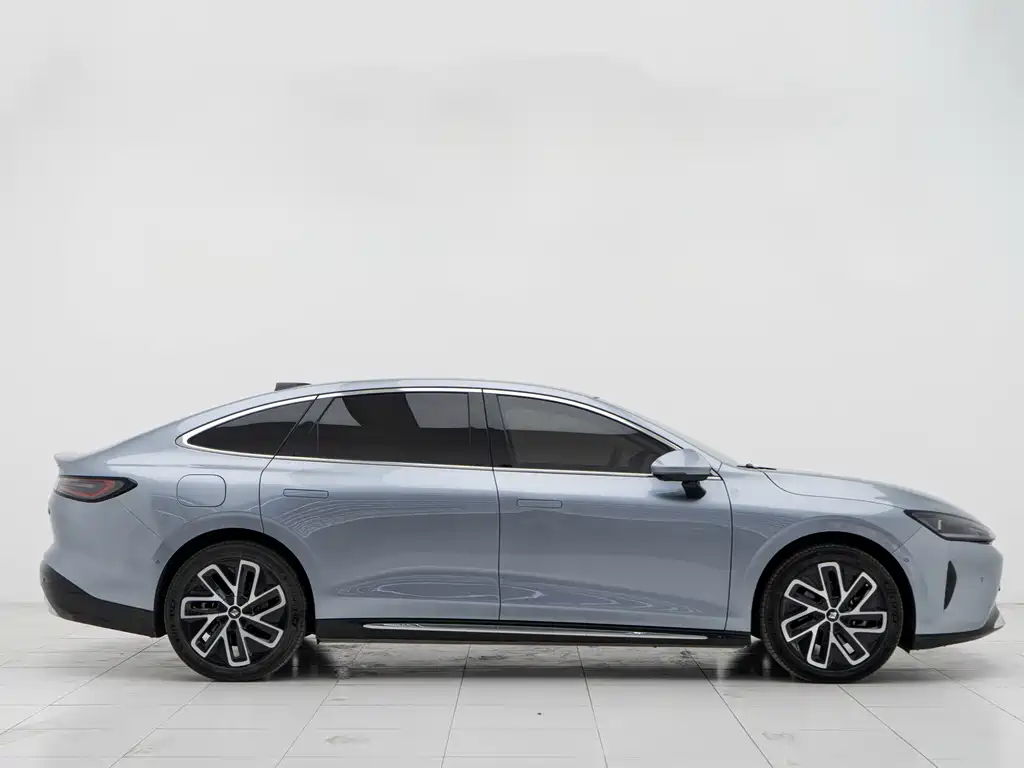 Baojun Baojun Xiangjing 2025 Plug-in Hybrid 140km Luxury Edition 2025 - thumbnail 3