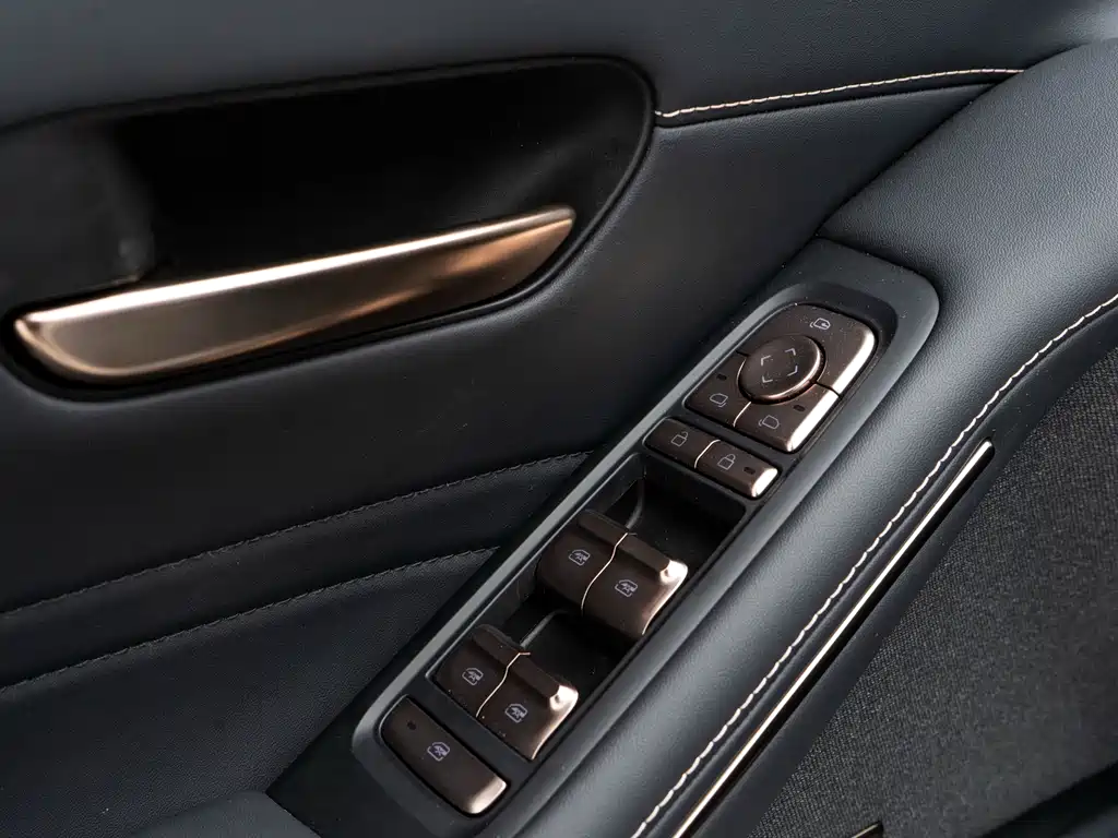 Baojun Baojun Xiangjing 2025 Plug-in Hybrid 140km Luxury Edition 2025 - thumbnail 16