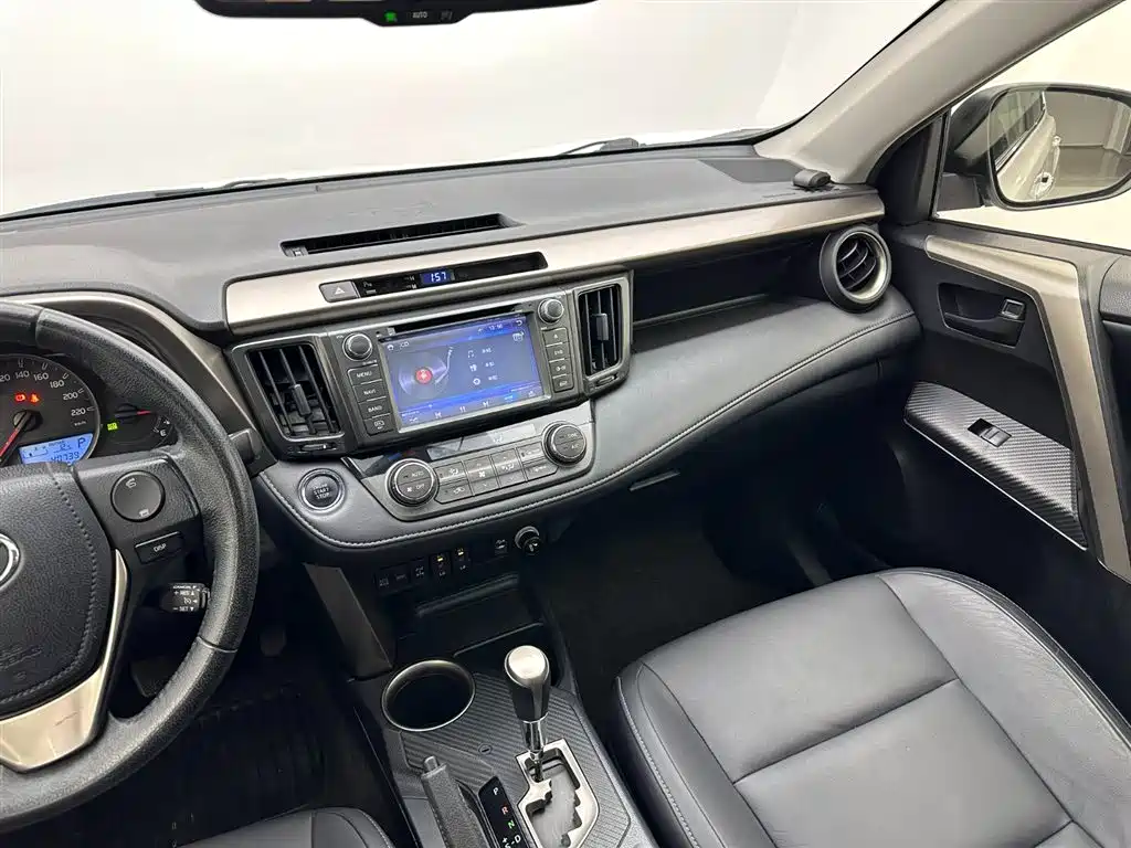 Toyota RAV4 2015 2.5L Automatic AWD Premium Edition 2015 - thumbnail 12
