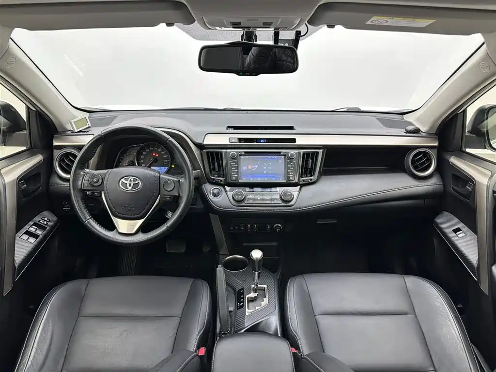 Toyota RAV4 2015 2.5L Automatic AWD Premium Edition 2015 - thumbnail 17