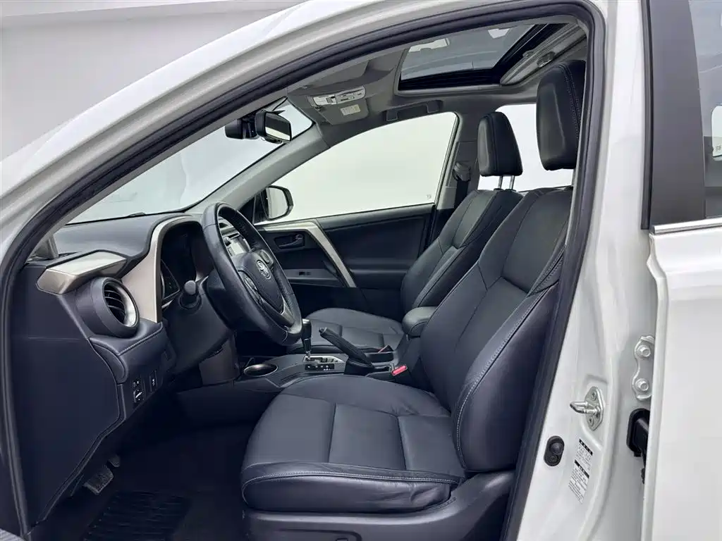 Toyota RAV4 2015 2.5L Automatic AWD Premium Edition 2015 - thumbnail 18