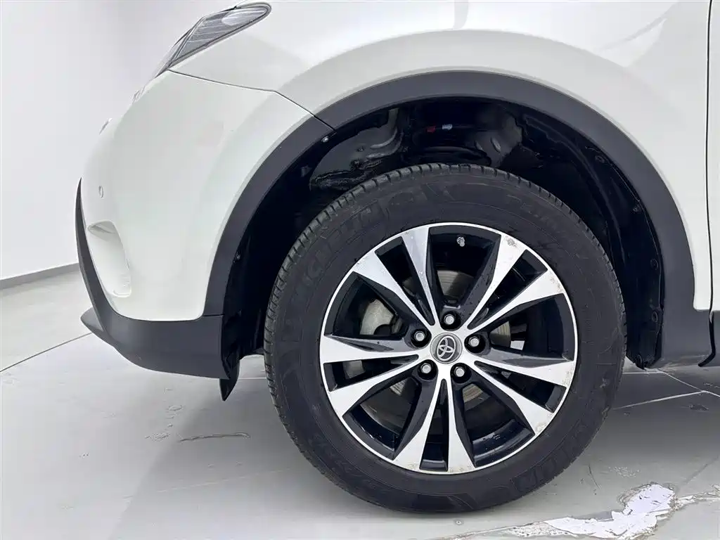 Toyota RAV4 2015 2.5L Automatic AWD Premium Edition 2015 - thumbnail 28