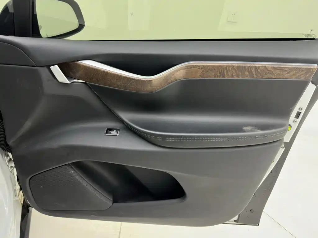 Tesla Model X 2017 Model X 100D Long Range Version 2017 - thumbnail 19