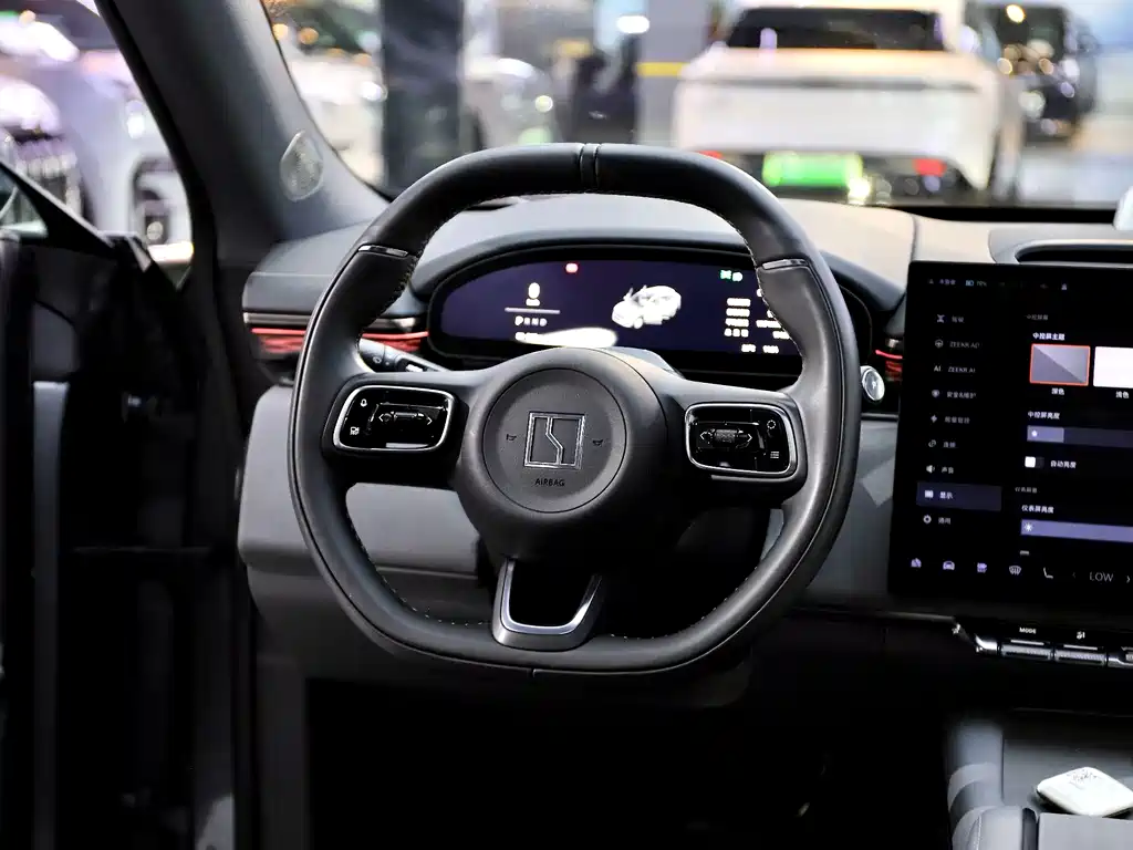 Zeekr ZEEKR 7X 2025 100kWh Long Range RWD Smart Drive Edition 2024 - thumbnail 14