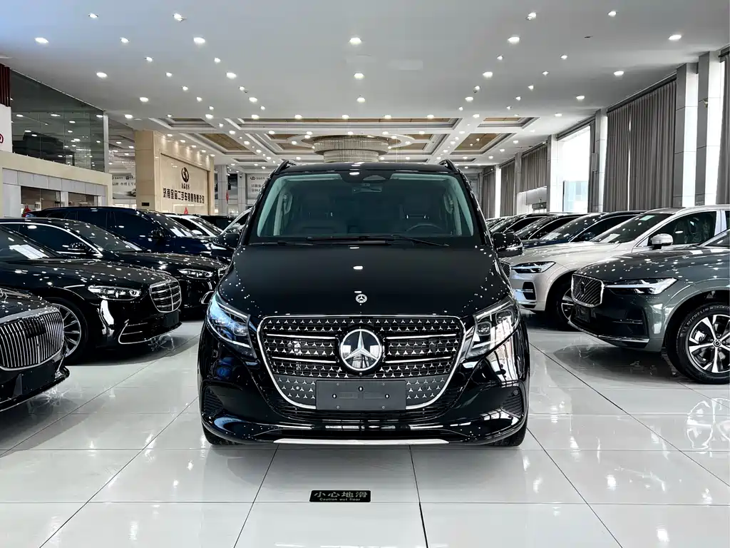 Mercedes-Benz Mercedes-Benz V-Class 2024 V 300 Exclusive Edition 2025 - thumbnail 3