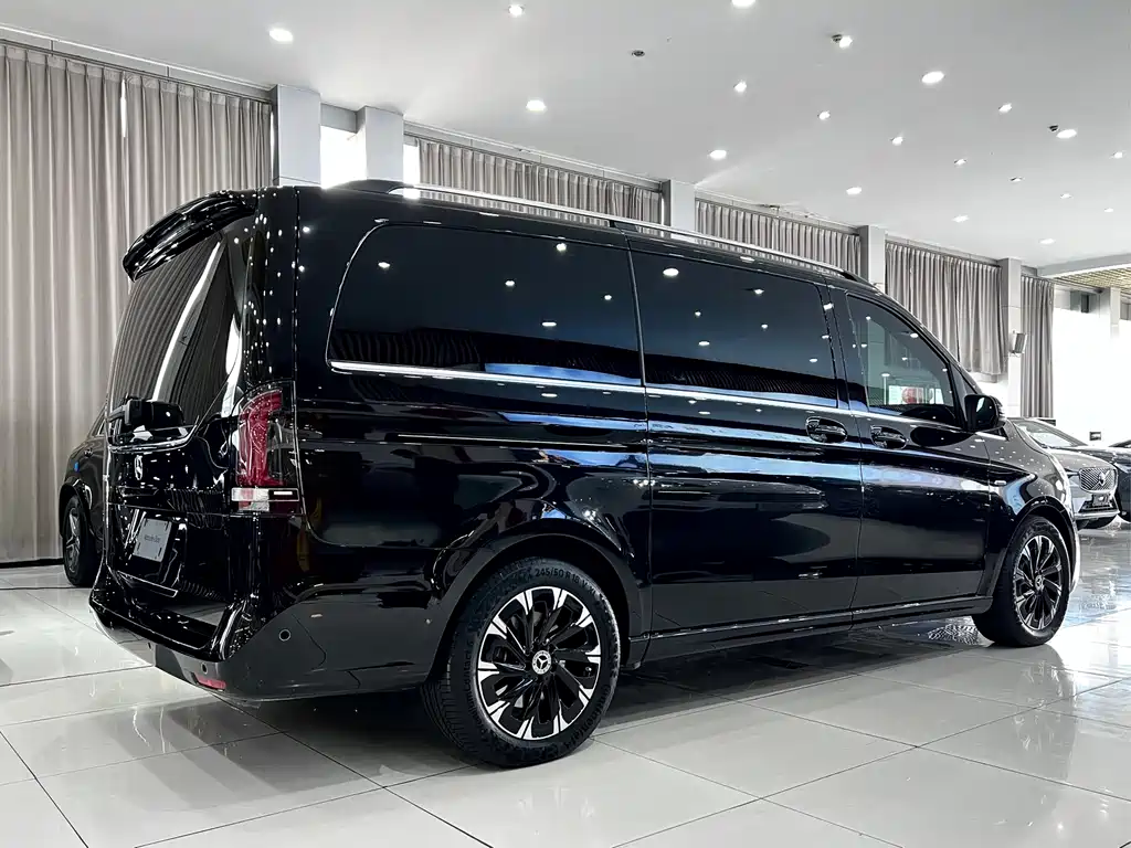 Mercedes-Benz Mercedes-Benz V-Class 2024 V 300 Exclusive Edition 2025 - thumbnail 4