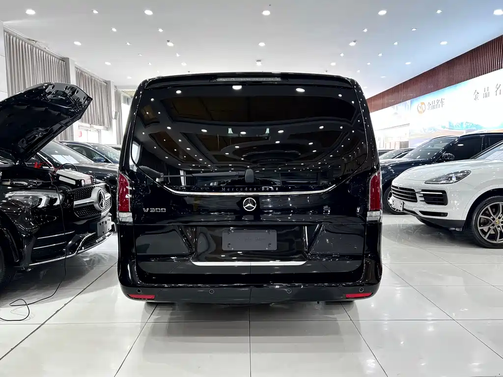 Mercedes-Benz Mercedes-Benz V-Class 2024 V 300 Exclusive Edition 2025 - thumbnail 5