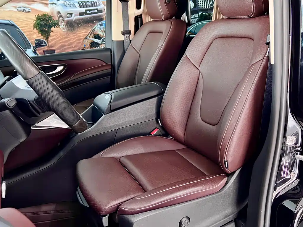 Mercedes-Benz Mercedes-Benz V-Class 2024 V 300 Exclusive Edition 2025 - thumbnail 6