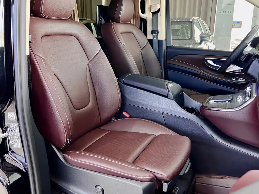 Mercedes-Benz Mercedes-Benz V-Class 2024 V 300 Exclusive Edition 2025 - thumbnail 8
