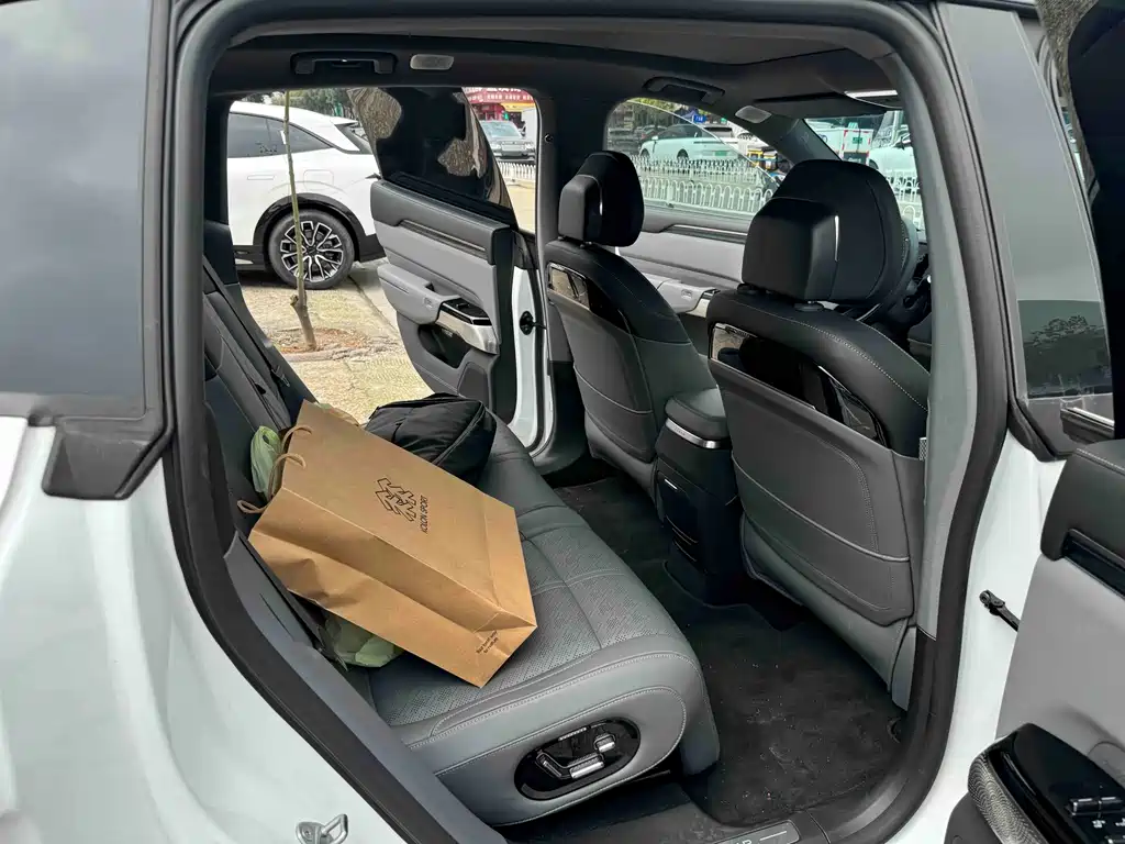 Zeekr ZEEKR 7X 2025 75kWh RWD Smart Drive Edition 2025 - thumbnail 13