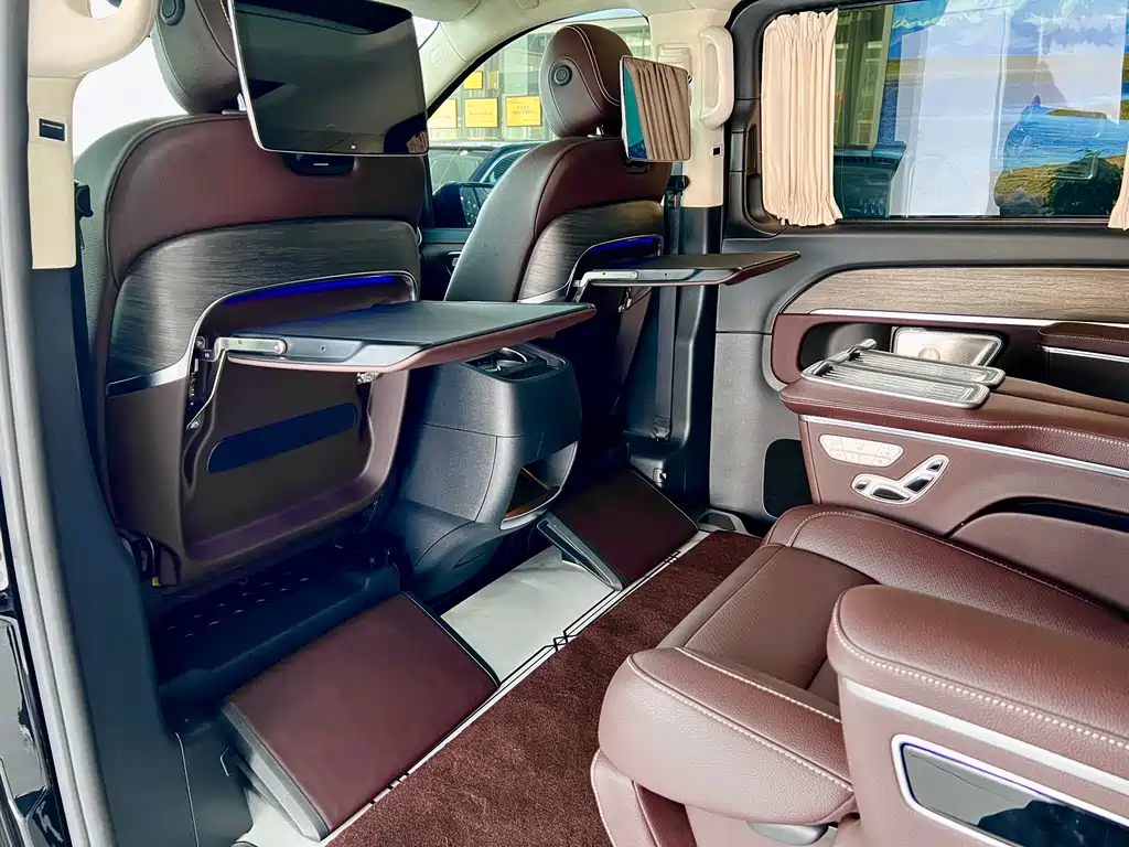 Mercedes-Benz Mercedes-Benz V-Class 2024 V 300 Exclusive Edition 2025 - thumbnail 19