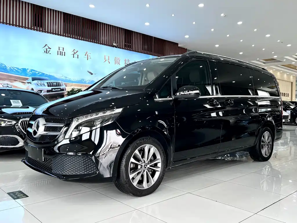 Mercedes-Benz Mercedes-Benz V-Class 2022 V 260 L Navigation Edition 2024 - thumbnail 2