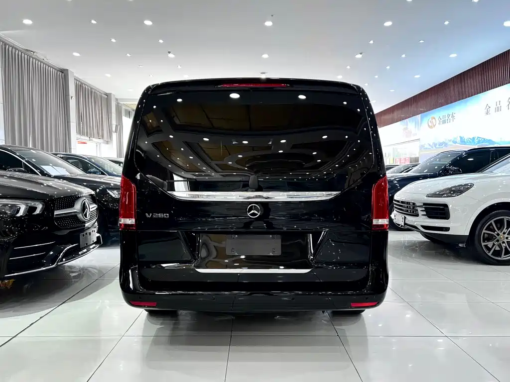 Mercedes-Benz Mercedes-Benz V-Class 2022 V 260 L Navigation Edition 2024 - thumbnail 5