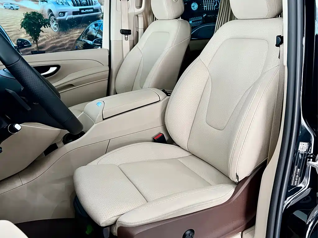 Mercedes-Benz Mercedes-Benz V-Class 2022 V 260 L Navigation Edition 2024 - thumbnail 6