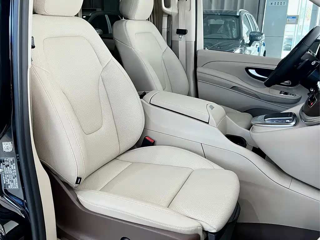Mercedes-Benz Mercedes-Benz V-Class 2022 V 260 L Navigation Edition 2024 - thumbnail 8