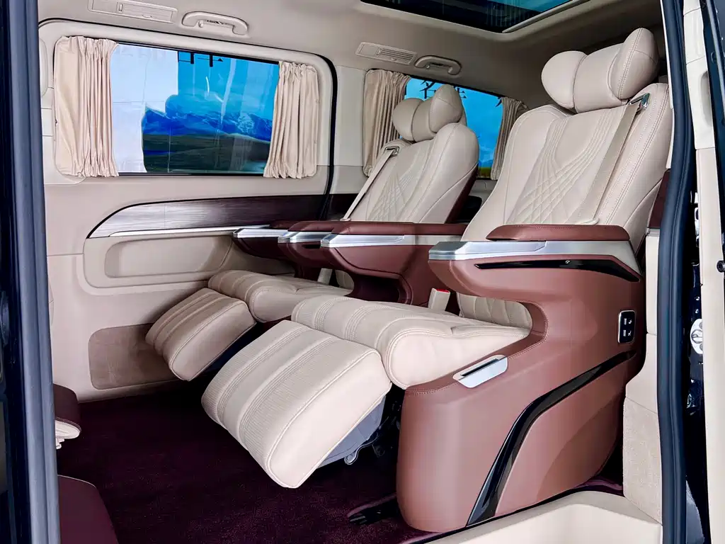 Mercedes-Benz Mercedes-Benz V-Class 2022 V 260 L Navigation Edition 2024 - thumbnail 10
