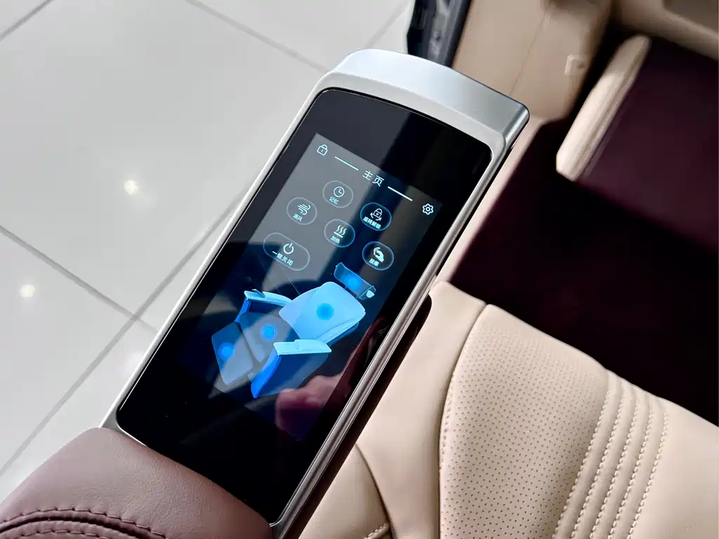 Mercedes-Benz Mercedes-Benz V-Class 2022 V 260 L Navigation Edition 2024 - thumbnail 21