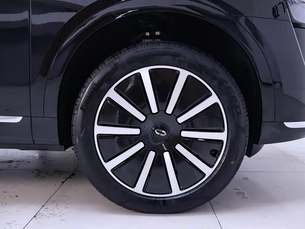 AITO M9 Aito M9 2024 Extended Range Ultra 42kWh 6-seater 2025 - thumbnail 6