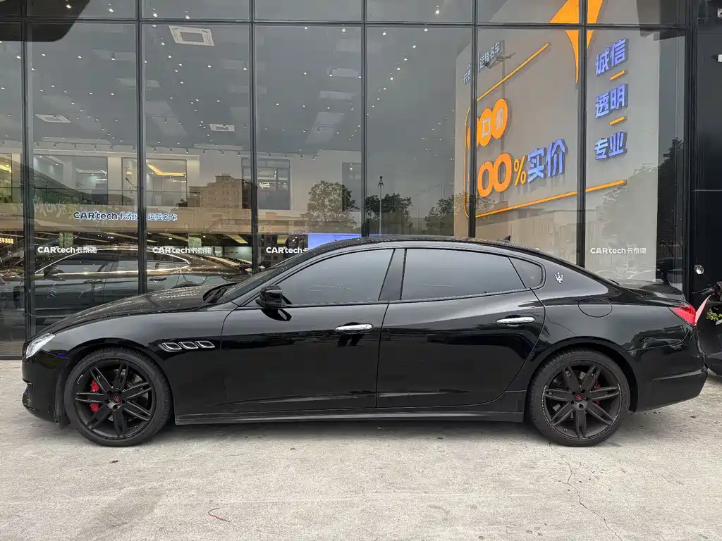 Maserati Chrysler 300C 2013 3.8L Standard Edition 2014 - thumbnail 3