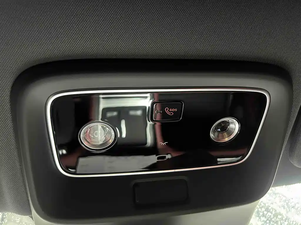 AITO Aito M7 2026 Extended Range Pro+ AWD 5-Seat 2026 - thumbnail 4