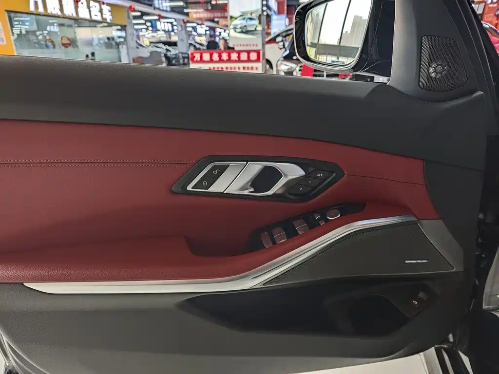 BMW BMW 3 Series 2025 330Li M Sport Shadow Night Package 2026 - thumbnail 10