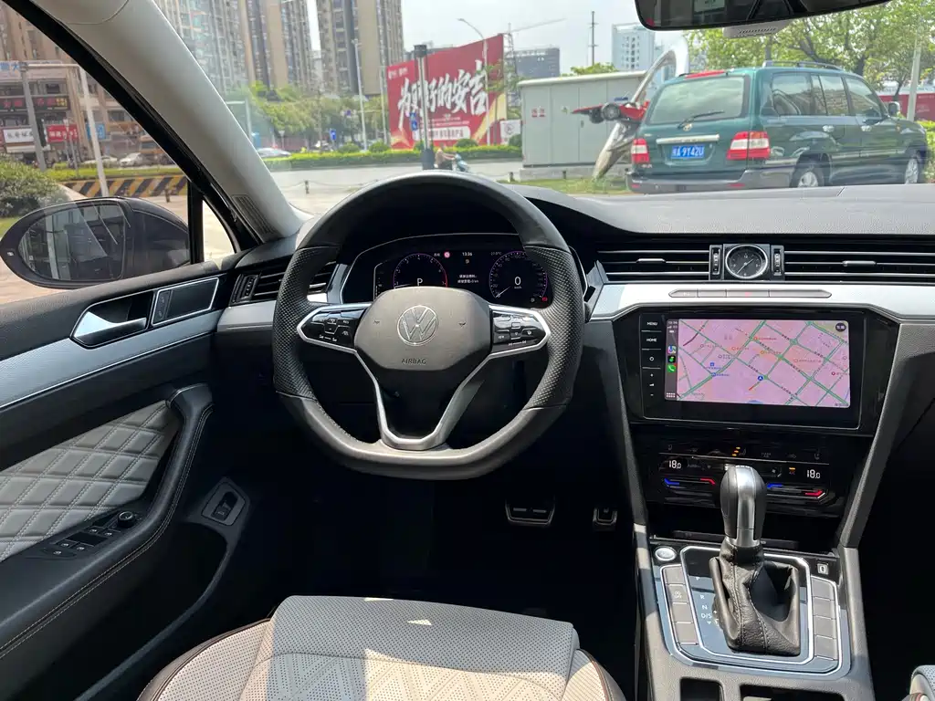 Volkswagen Magotan 2023 2 Million Units Commemorative Edition 330TSI DSG Luxury Model 2024 - thumbnail 19