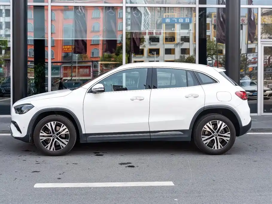 Mercedes-Benz Mercedes-Benz GLA 2024 GLA 220 2024 - thumbnail 4
