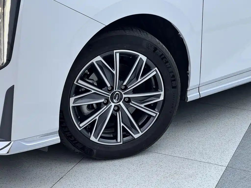 GAC Trumpchi GAC Trumpchi M8 2024 Master Series 400T Supreme Edition 2023 - thumbnail 4