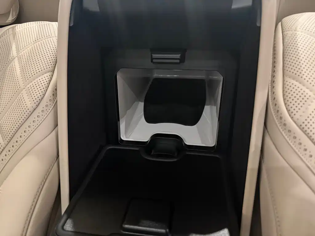 Mercedes-Benz Maybach S-Class 2019 S 680 2019 - thumbnail 18