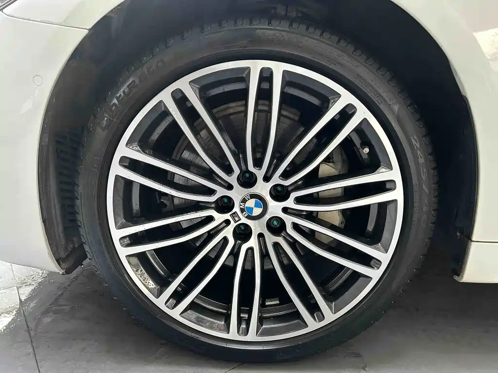 BMW BMW 5 Series 2018 Model Year Facelift 530Li Leading Edition M Sport Package 2019 - thumbnail 2