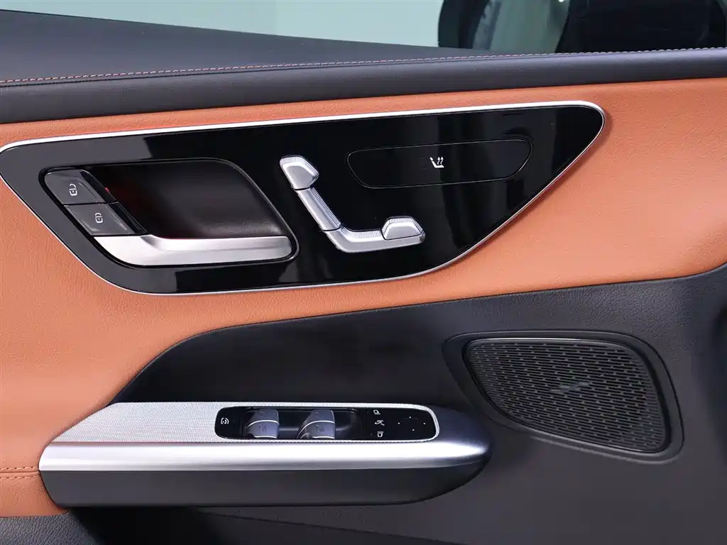 Mercedes-Benz Mercedes-Benz GLC Coupe 2024 GLC 260 4MATIC Coupé SUV 2025 - thumbnail 17