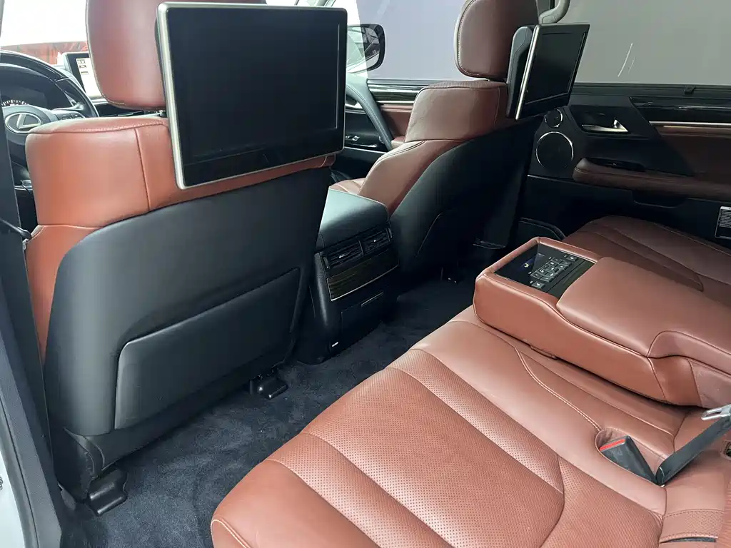 Lexus Lexus LX 570 F Sport 2016 - thumbnail 16